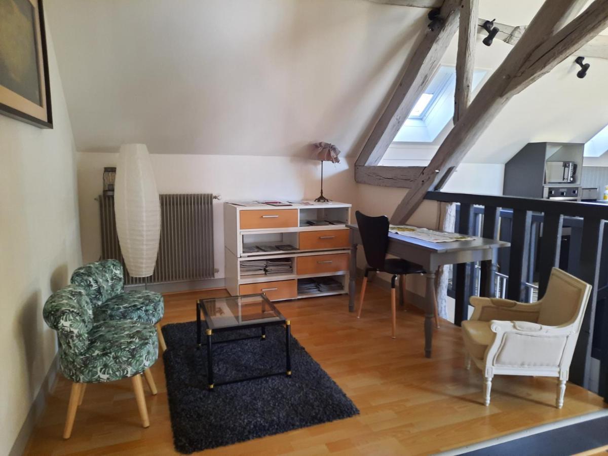 Grand Appartement Tout Confort Proche De Chambord Saint-Claude-de-Diray Kültér fotó